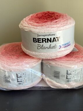 NEW Lot of 3 BERNAT BLANKET SUPER BULKY#6 CRIMSON RED 220 yds